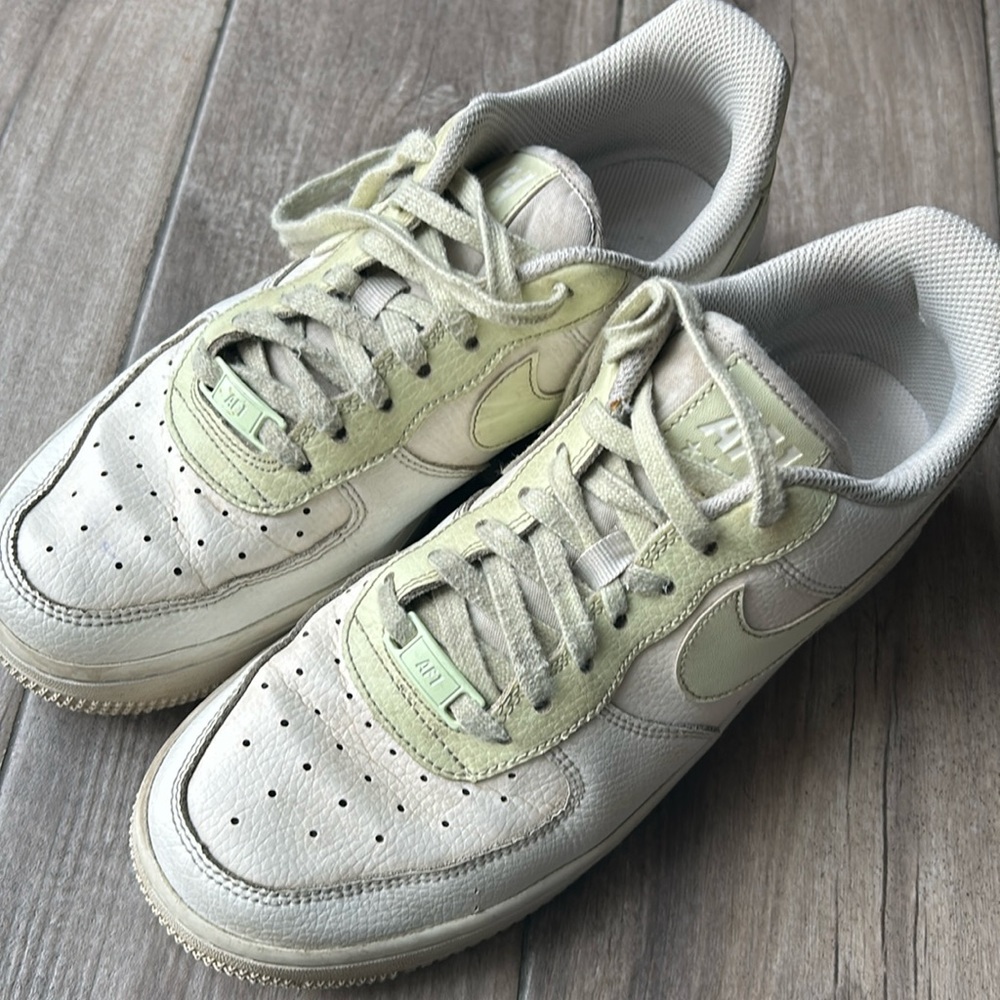 Nike Air Force 1